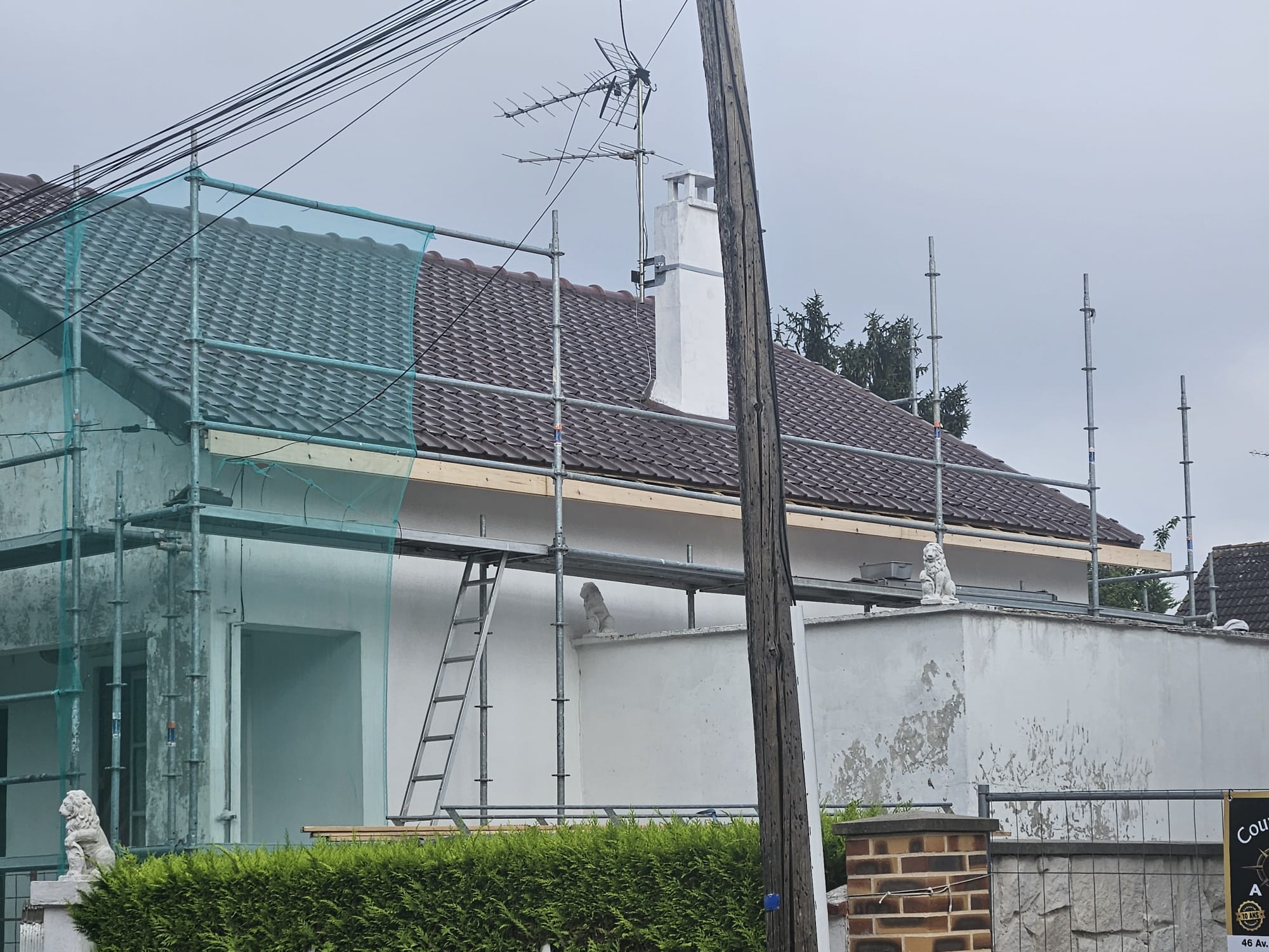 Artisan couvreur à Montfermeil (93370) - AMF Couverture en Seine-Saint-Denis (93)