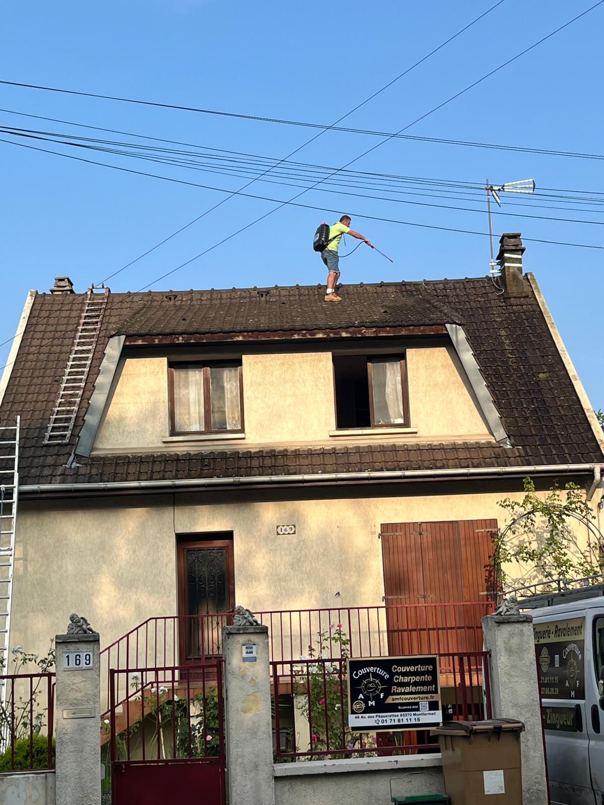 Artisan couvreur à Montfermeil (93370) - AMF Couverture en Seine-Saint-Denis (93)