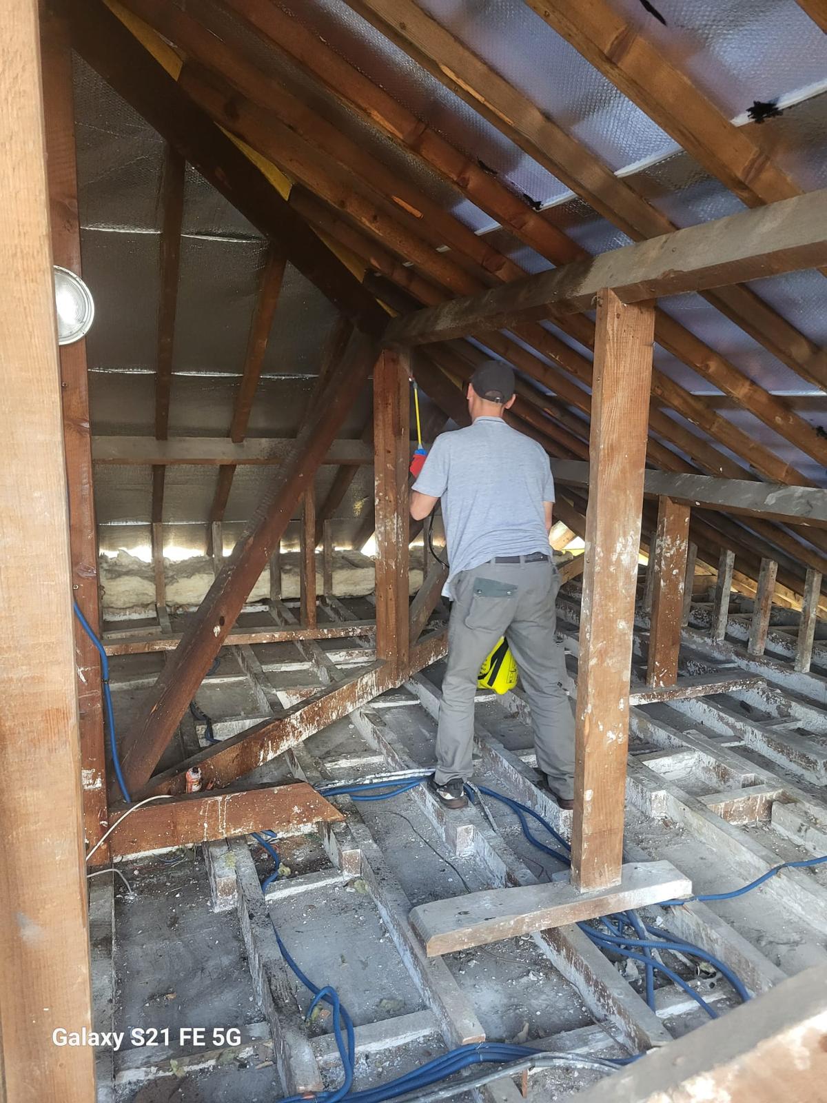 Artisan couvreur à Montfermeil (93370) - AMF Couverture en Seine-Saint-Denis (93)