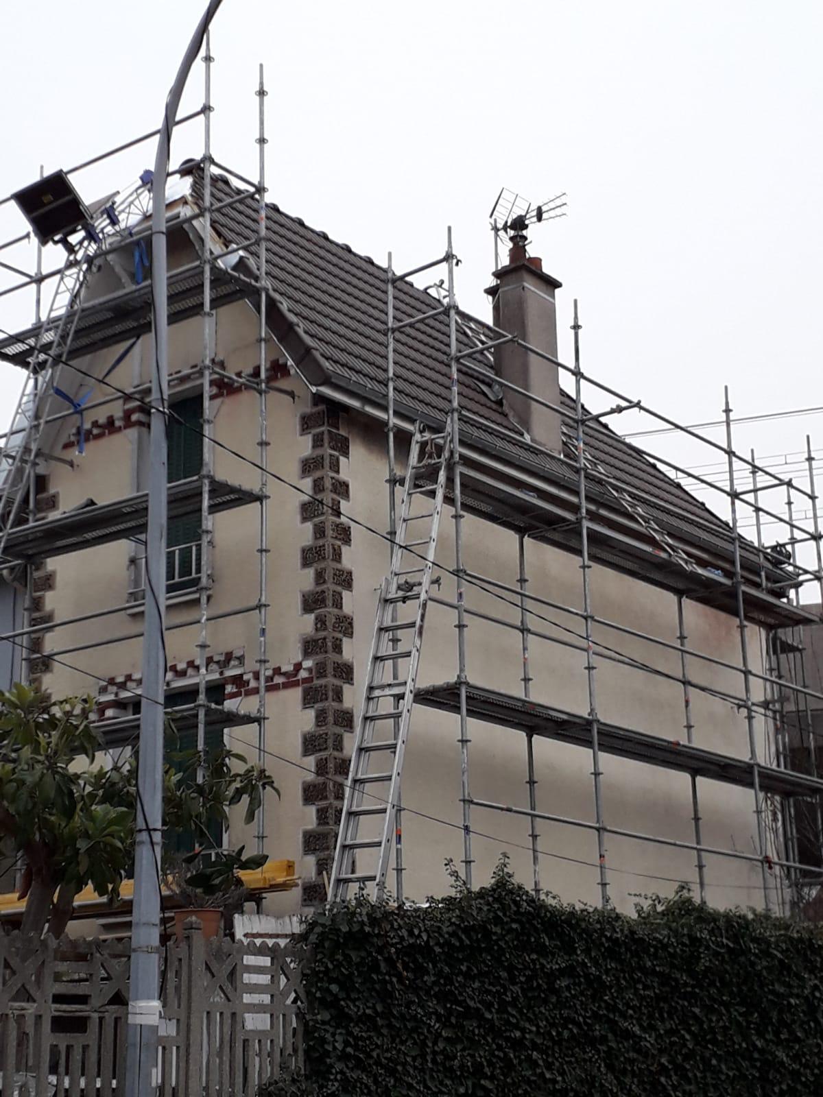 Artisan couvreur à Montfermeil (93370) - AMF Couverture en Seine-Saint-Denis (93)