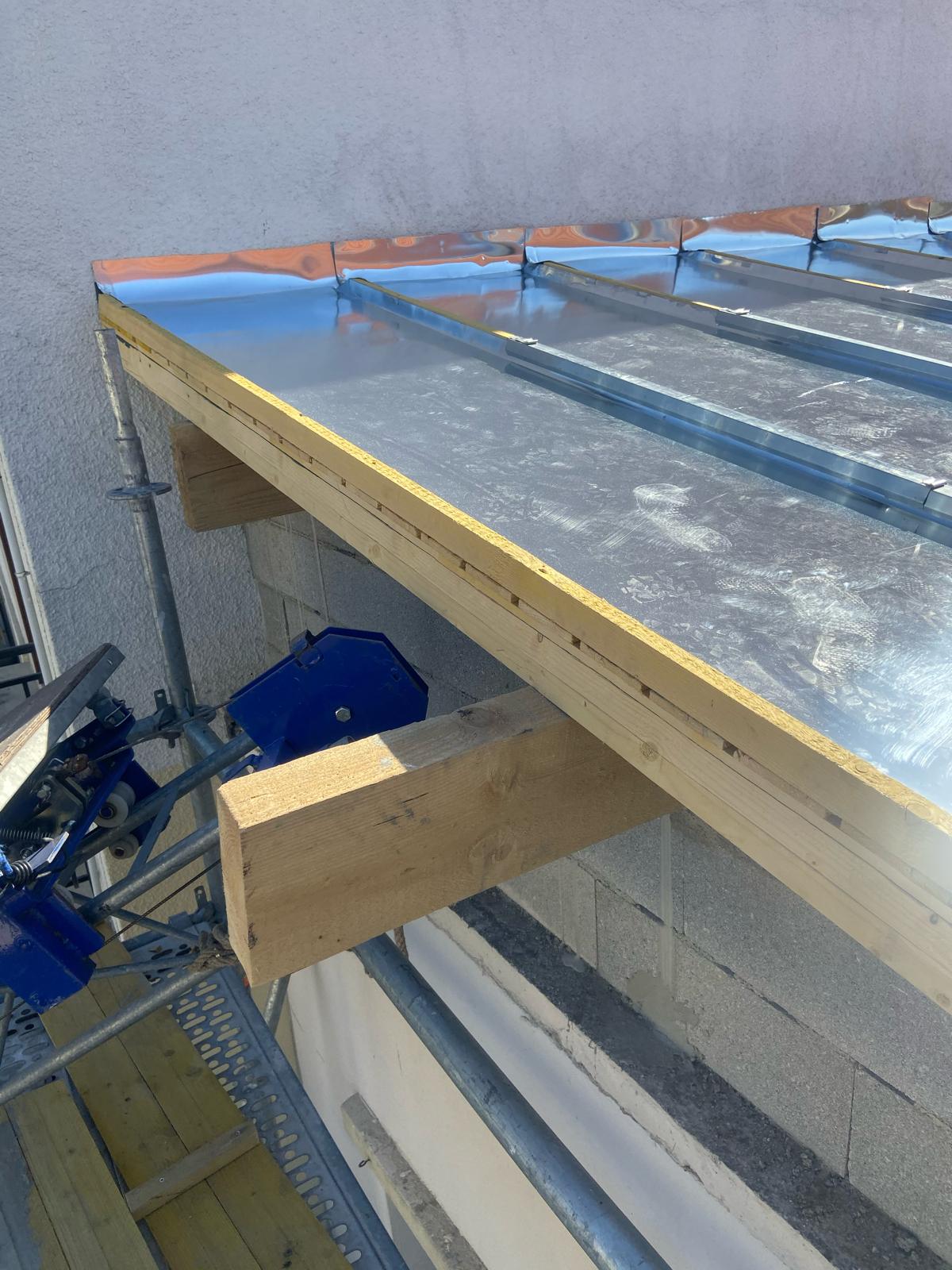 Artisan couvreur à Montfermeil (93370) - AMF Couverture en Seine-Saint-Denis (93)