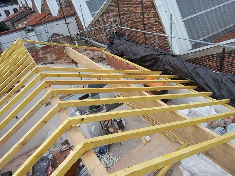 Artisan couvreur à Montfermeil (93370) - AMF Couverture en Seine-Saint-Denis (93)