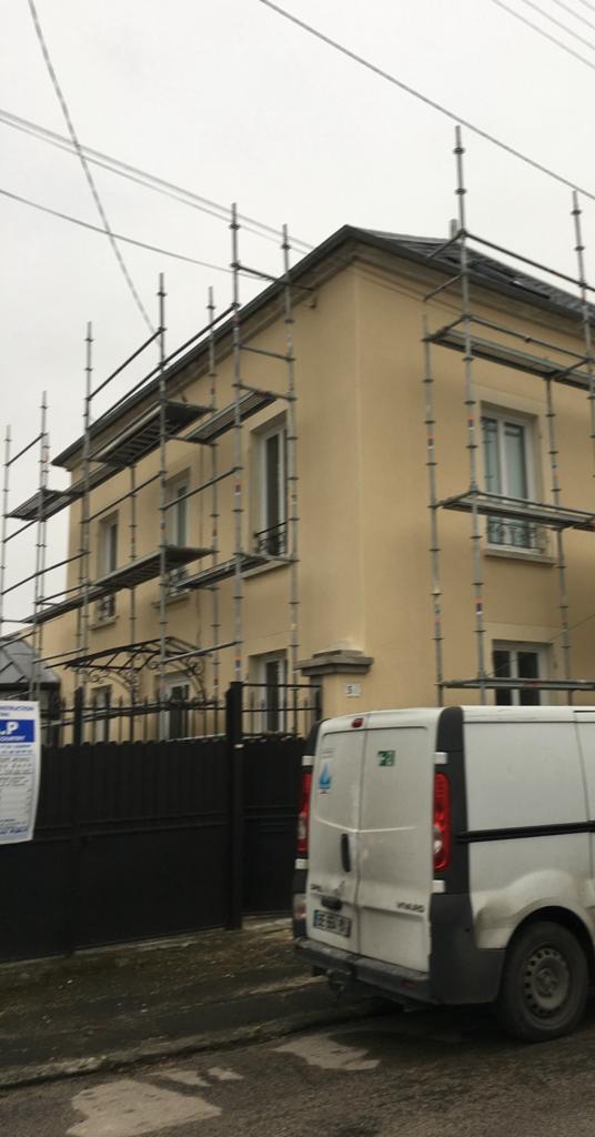 Artisan couvreur à Montfermeil (93370) - AMF Couverture en Seine-Saint-Denis (93)