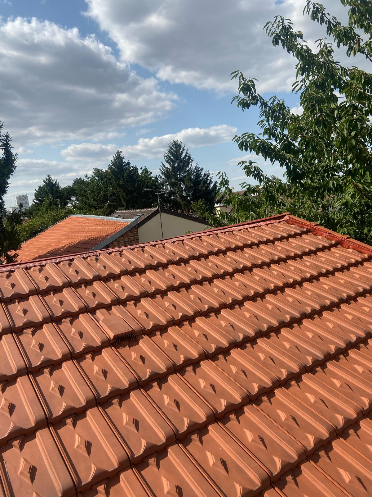 Artisan couvreur à Montfermeil (93370) - AMF Couverture en Seine-Saint-Denis (93)