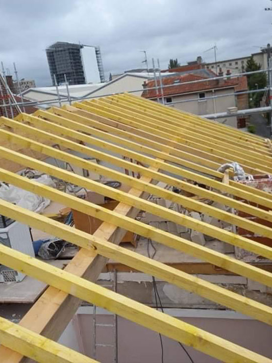 Artisans charpentiers à Montfermeil (93370) en Seine-Saint-Denis (93)